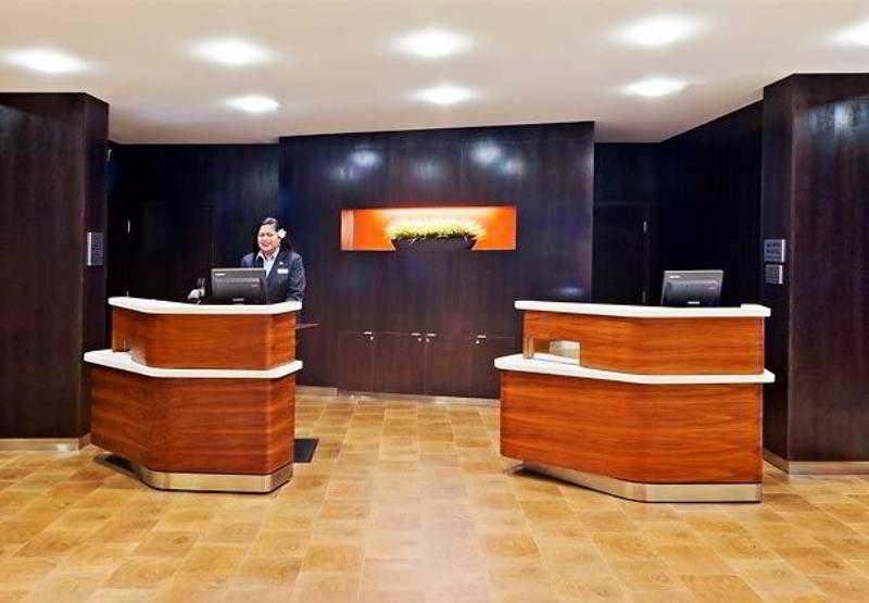 מלון Courtyard By Marriott Tulsa Woodland Hills מראה חיצוני תמונה