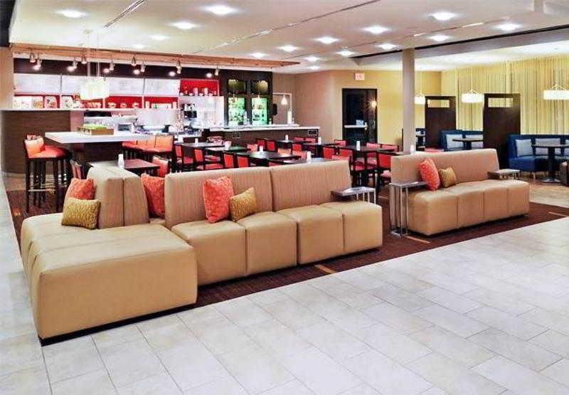 מלון Courtyard By Marriott Tulsa Woodland Hills מראה חיצוני תמונה
