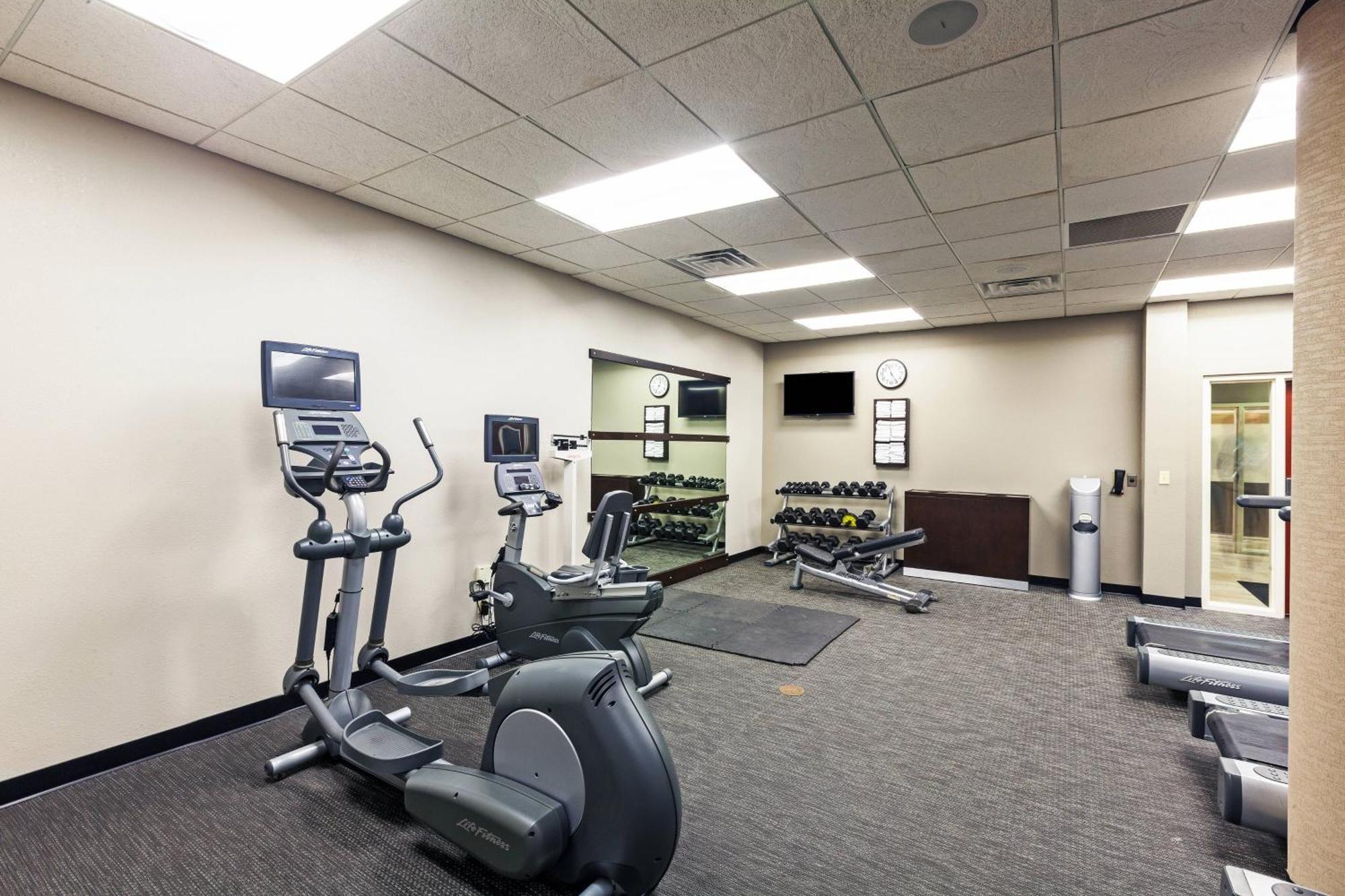 מלון Courtyard By Marriott Tulsa Woodland Hills מראה חיצוני תמונה