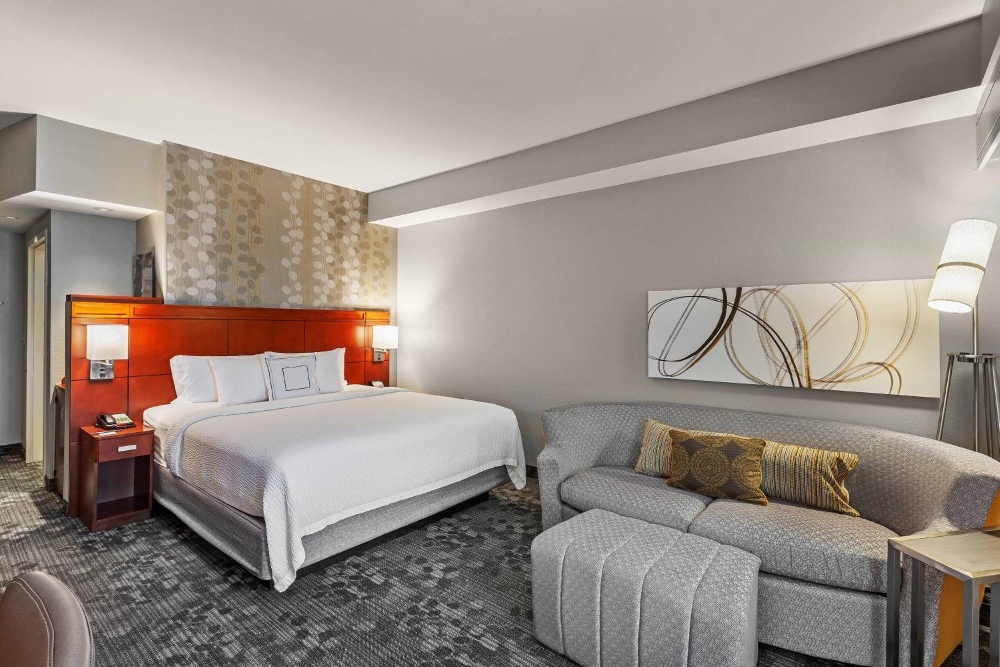 מלון Courtyard By Marriott Tulsa Woodland Hills מראה חיצוני תמונה