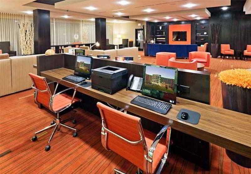 מלון Courtyard By Marriott Tulsa Woodland Hills מראה חיצוני תמונה